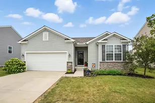 172 Rosewood Loop SE, Commercial Point, OH 43116 - Photo 1