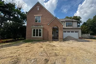 2450 Sandover Rd, Columbus, OH 43220 - Photo 1