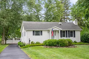 2560 Zollinger Rd, Columbus, OH 43221 - Photo 1