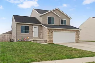 17 May Ave, Ashville, OH 43103 - Photo 1