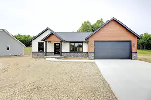 196 Plymouth Rd, Mount Vernon, OH 43050 - Photo 1