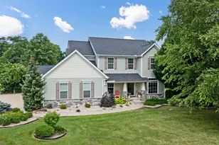 135 Stone Creek Dr, Granville, OH 43023 - Photo 1