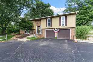 1708 Longwood Dr NE, Lancaster, OH 43130 - Photo 1