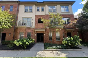 29 Victorian Gate Wy, Columbus, OH 43215 - Photo 1