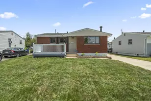 776 Harwood Dr, Columbus, OH 43228 - Photo 1