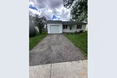 103 Andrew Court E, London, OH 43140 - Photo 1