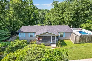 102 W Ewing St, New Straitsville, OH 43766 - Photo 1