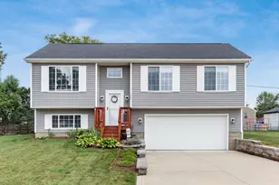 156 Hathaway Rd, West Jefferson, OH 43162 - Photo 1