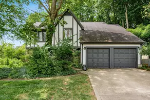 205 Woodedge Cir E, Powell, OH 43065 - Photo 1