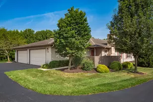 2661 Brittany Oaks Blvd, Hilliard, OH 43026 - Photo 1