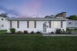 2917 Gentry Ln, Columbus, OH 43232 - Photo 1