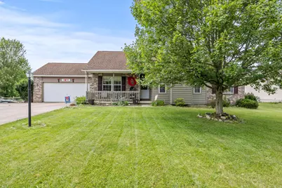 180 Jefferson Ridge Drive, Pataskala, OH 43062 - Photo 1