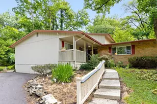 5252 Fenway Pl, Columbus, OH 43214 - Photo 1