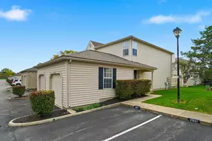 2527 Maxim Ln, Columbus, OH 43235 - Photo 1