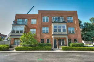 962 Perry St, Columbus, OH 43215 - Photo 1