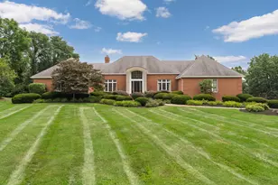 1935 Abbotsford Green Dr, Powell, OH 43065 - Photo 1