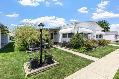 4437 Nevada Drive E, Columbus, OH 43207 - Photo 1