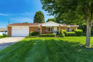 688 Earliglow Ct, Newark, OH 43055 - Photo 1