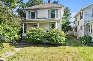 714 St Louis Ave, Zanesville, OH 43701 - Photo 1