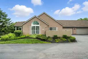 1892 Farmbrook Cir S, Grove City, OH 43123 - Photo 1