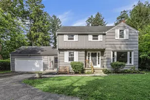 813 Mt Vernon Rd, Newark, OH 43055 - Photo 1