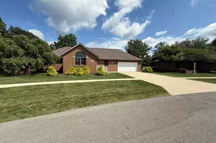 1043 Edinburgh, London, OH 43140 - Photo 1