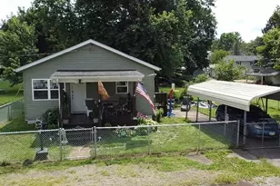 210 W Clark St, Lancaster, OH 43130 - Photo 1