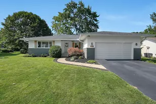 6195 Meadow Wood Ln, Columbus, OH 43228 - Photo 1