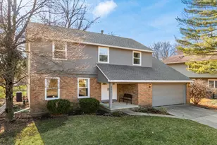 251 Northigh Dr, Worthington, OH 43085 - Photo 1