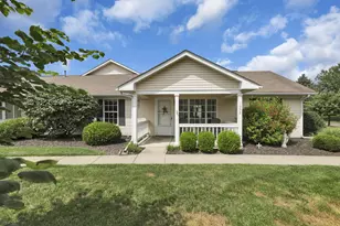 1352 Hillview Cir W, Newark, OH 43055 - Photo 1