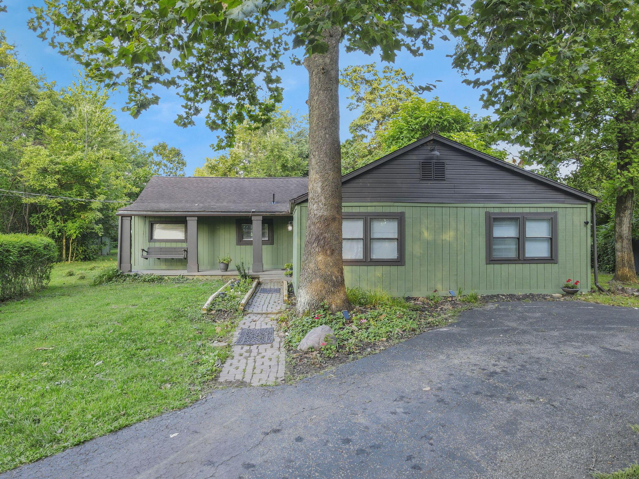 10039 Taylor Rd SW, Etna, OH 43068 - MLS 225029548 - Coldwell Banker