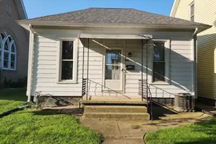 122 W Mill St, Circleville, OH 43113 - Photo 1