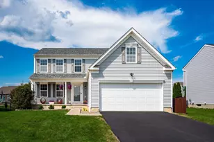 35 Hawthorne Dr, Ashville, OH 43103 - Photo 1