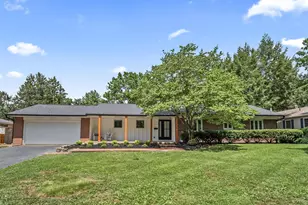 188 Croswell Rd, Columbus, OH 43214 - Photo 1