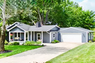 1300 W Choctaw Dr, London, OH 43140 - Photo 1