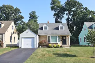 554 Park Blvd, Worthington, OH 43085 - Photo 1