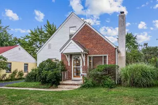 156 E Weisheimer Rd, Columbus, OH 43214 - Photo 1