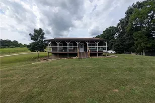 1705 S Cove Ln, Norwich, OH 43767 - Photo 1