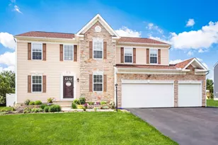 5011 Hickory Grove Cir, Groveport, OH 43125 - Photo 1