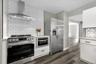 691 Tall Oaks Dr, Newark, OH 43055 - Photo 1