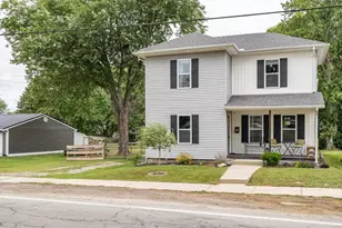 28 W High St, Jeffersonville, OH 43128 - Photo 1