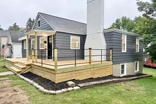 202 E Pleasant St, Mount Vernon, OH 43050 - Photo 1