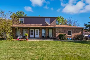 5824 Hunting Hollow Ct, Galloway, OH 43119 - Photo 1