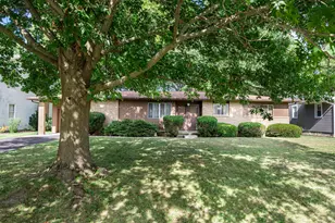 324 Hickory Ln, Delaware, OH 43015 - Photo 1