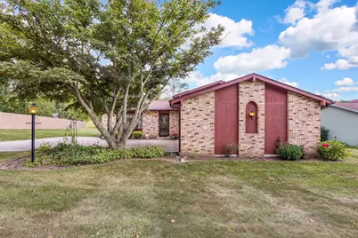 988 Forest Hills Road, Heath, OH 43056 - Photo 1