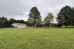 2017 Hazelton-Etna Rd SW, Pataskala, OH 43062 - Photo 1