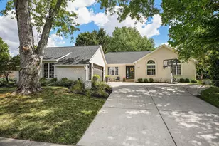 4170 Woodbridge Rd, Columbus, OH 43220 - Photo 1