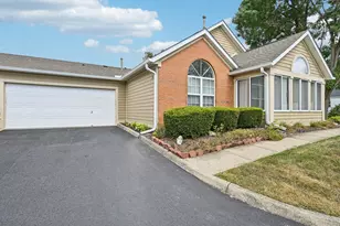 35 Green Ln, Pickerington, OH 43147 - Photo 1