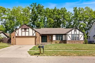 386 Lawnwood Dr, Circleville, OH 43113 - Photo 1