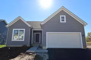 335 Cherry Hills Rd, Commercial Point, OH 43116 - Photo 1